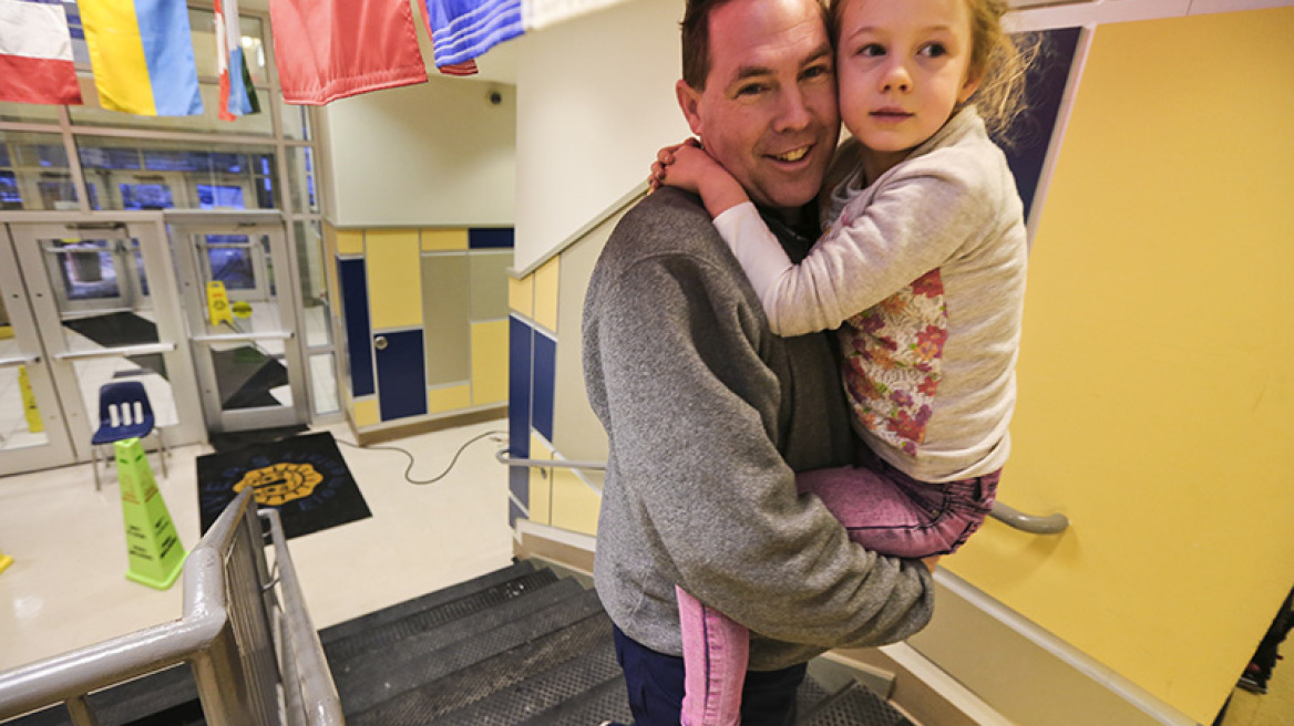 Ατλάντα: Καταφύγιο σε σχολεία και καταστήματα βρήκαν πολίτες εξαιτίας του χιονιά