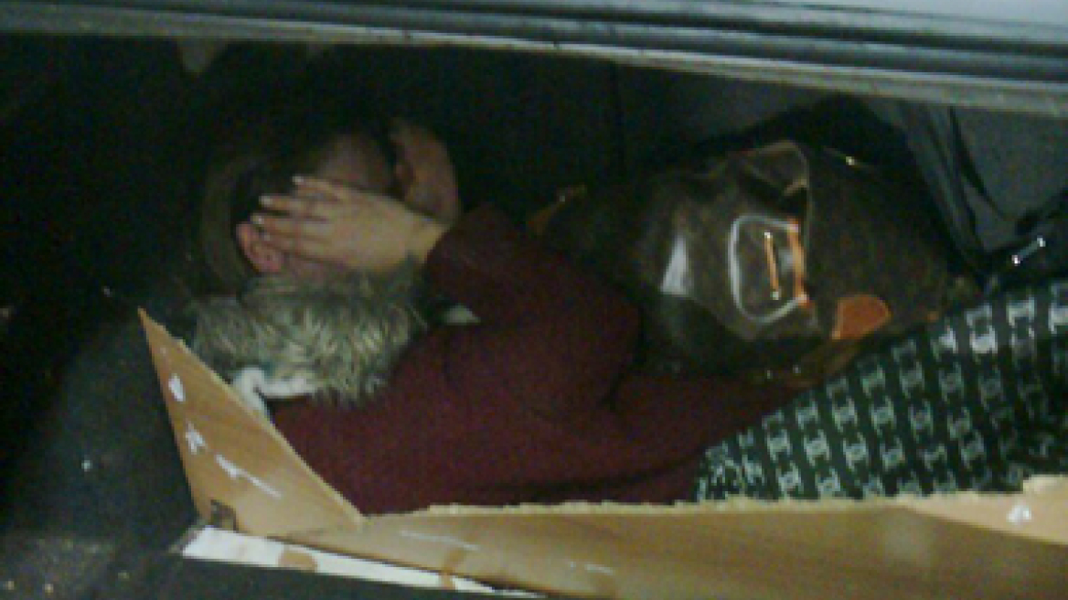 Έβρος: Μετέφερε αλλοδαπή μέσα σε κρυπτή στο αυτοκίνητό του! 