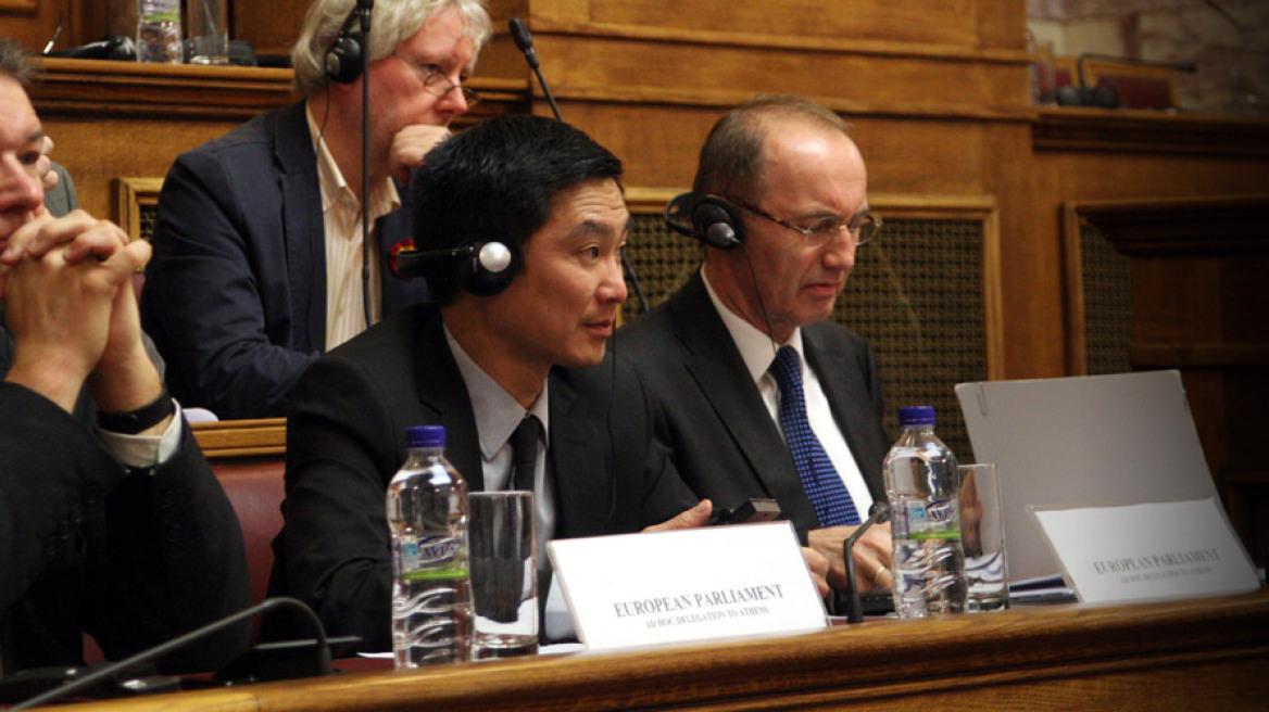 Μόνη λύση για την Ελλάδα το «κούρεμα» του χρέους