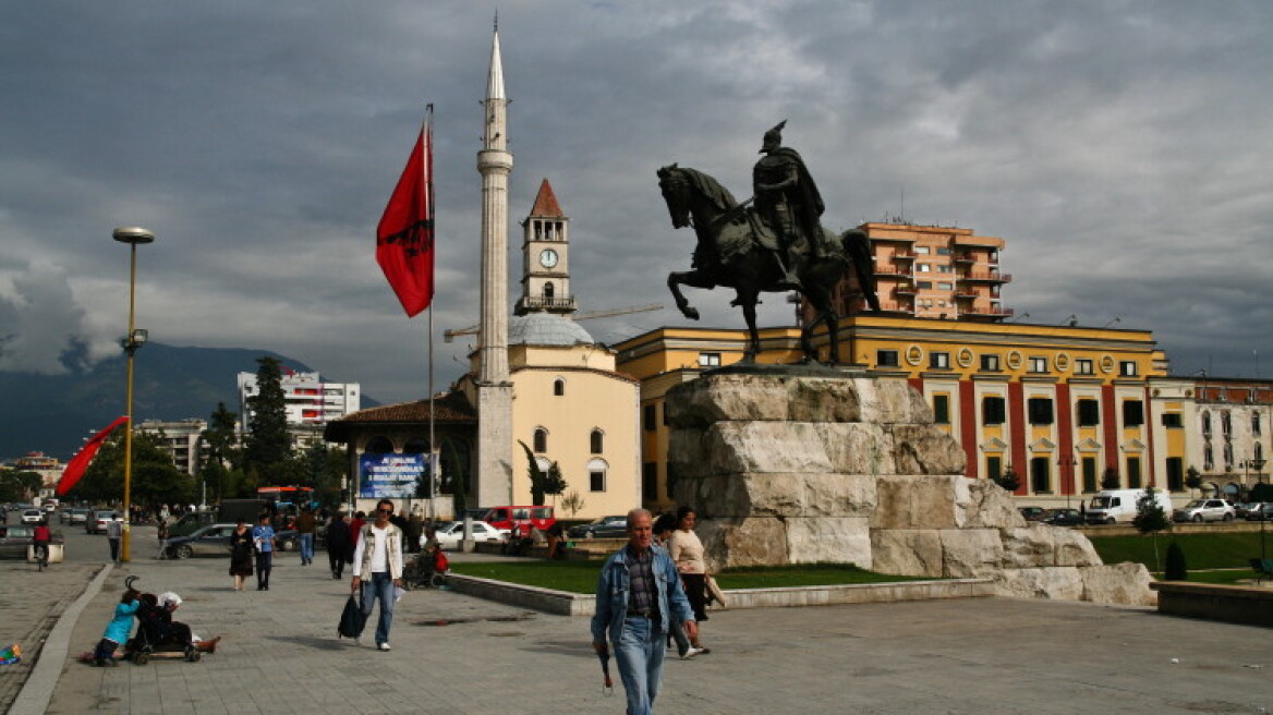 Αμετάβλητο το βασικό επιτόκιο στην Αλβανία