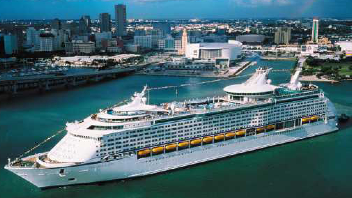 Επέστρεψε στη βάση του το «Explorer of the Seas» με τους 600 αρρώστους επιβάτες