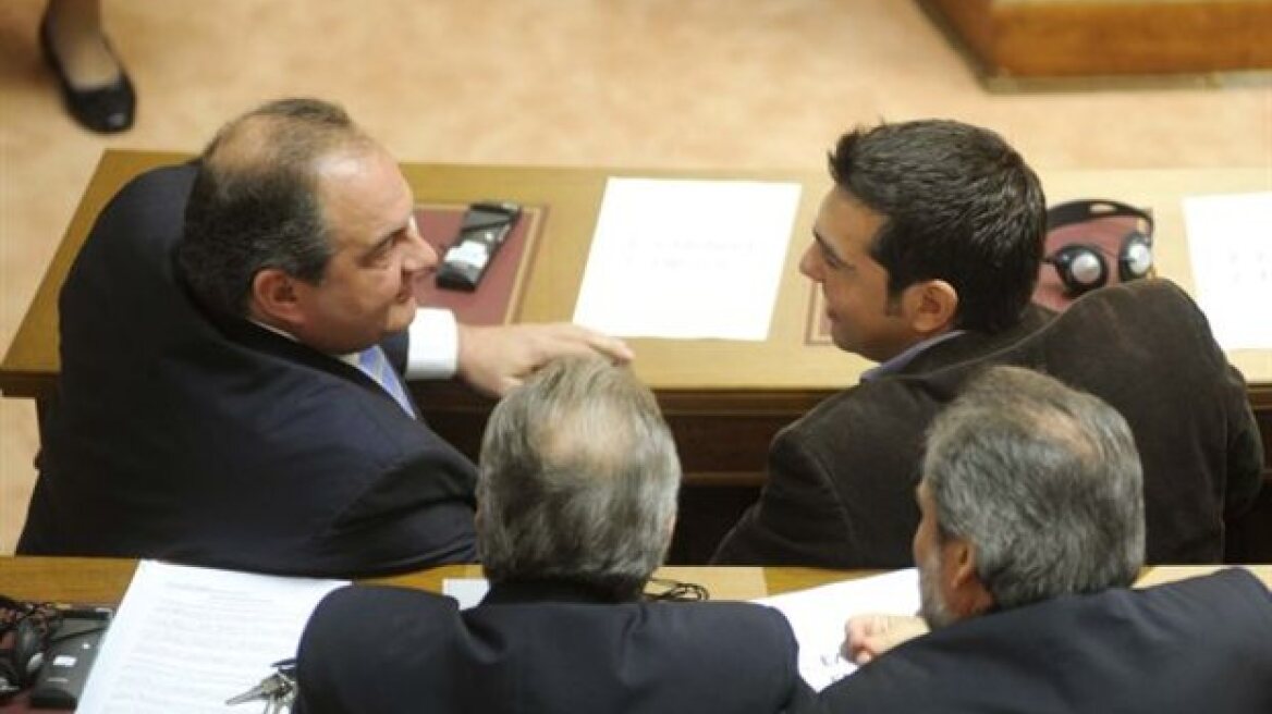 Aνεπίσημη διάψευση για ραντεβού Καραμανλή - Τσίπρα