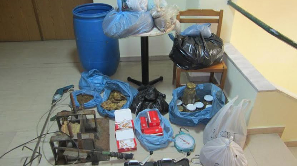 Εργαστήριο συσκεύαζε τσιγάρα με λαθραίο καπνό!