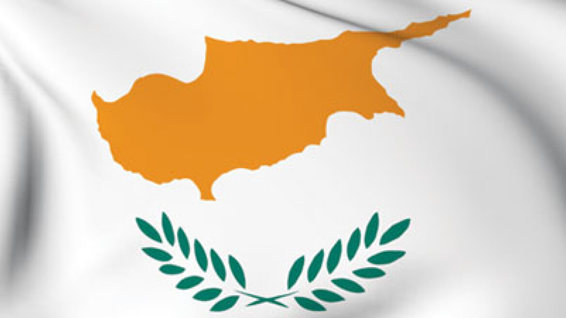 Σε κάθετη πτώση τα εισοδήματα στην Κύπρο