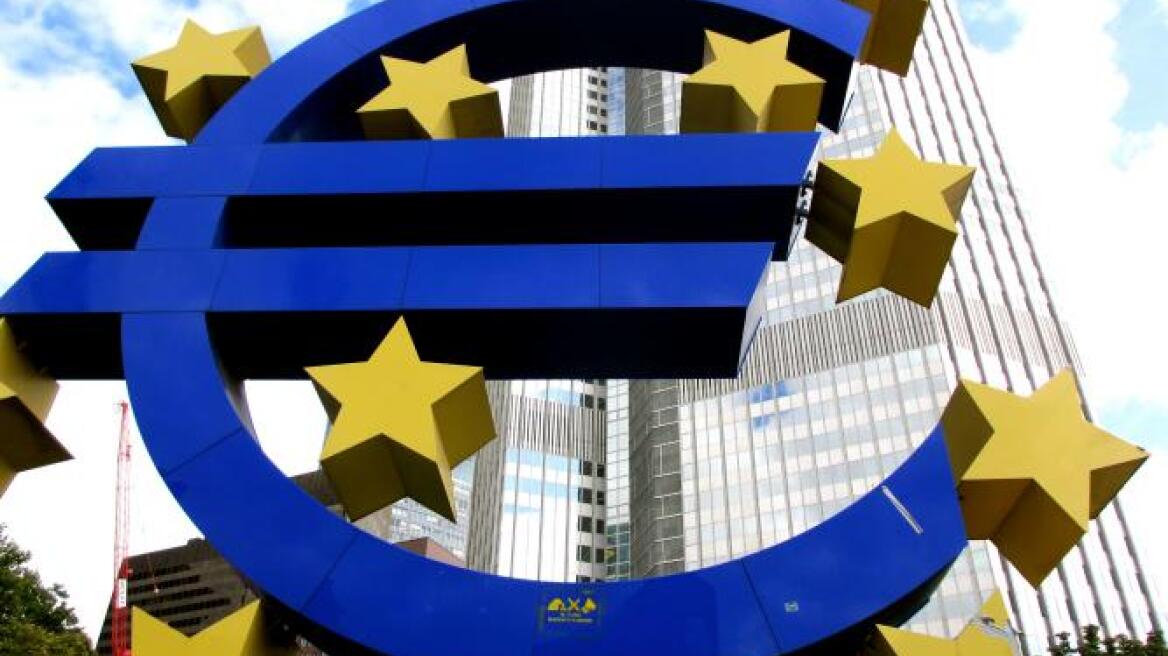 Δημοσκόπηση Reuters: Αμετάβλητα θα διατηρήσει τα επιτόκια η ΕΚΤ