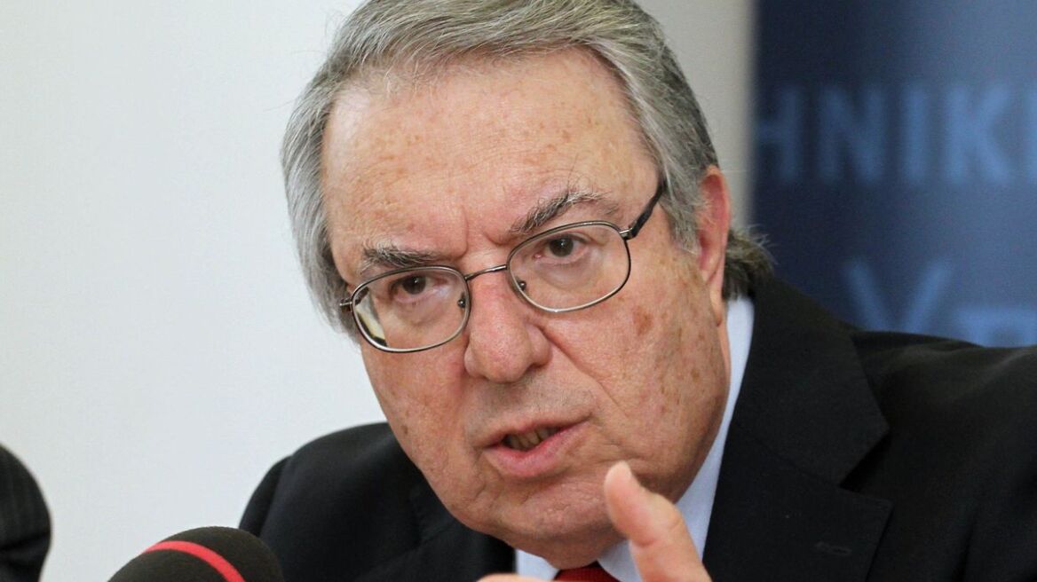 Το νέο λεξικό του Γιώργου Μπαμπινιώτη 