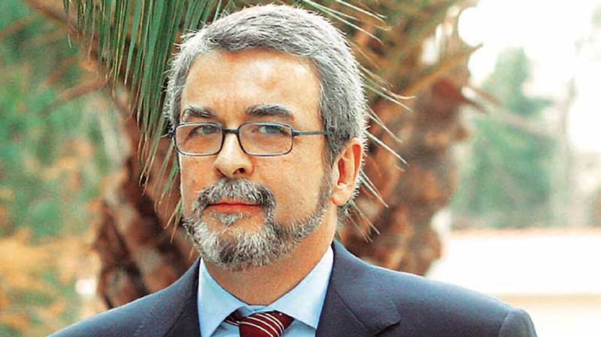 Νέα εντάλματα σύλληψης σε βάρος Χριστοφοράκου - Καραβέλα