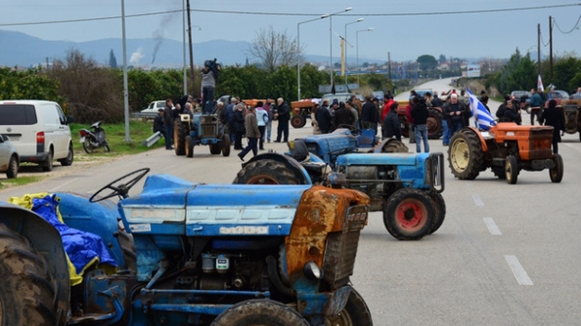 ΣΥΡΙΖΑ: Χάντρες και καθρεφτάκια τα μέτρα της κυβέρνησης για τους αγρότες