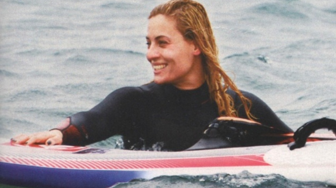 Ελεονώρα Μελέτη: Surf με χαμηλές θερμοκρασίες 