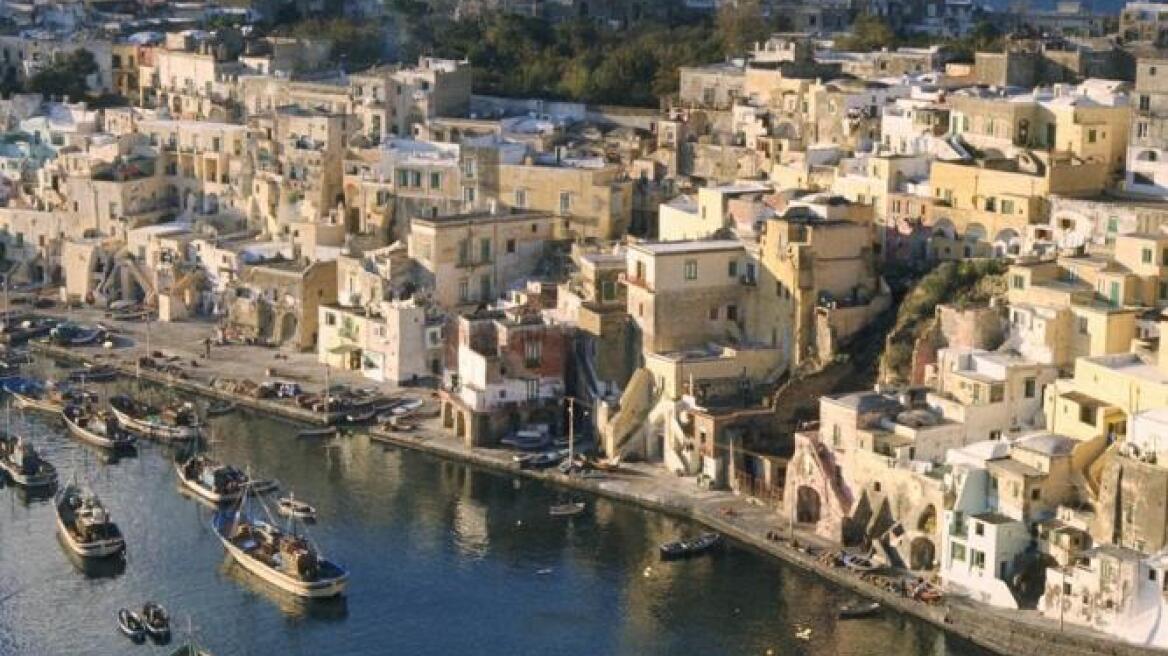 Στα χνάρια του Ντιτρόιτ η Νάπολη «φλερτάρει» με τη χρεοκοπία