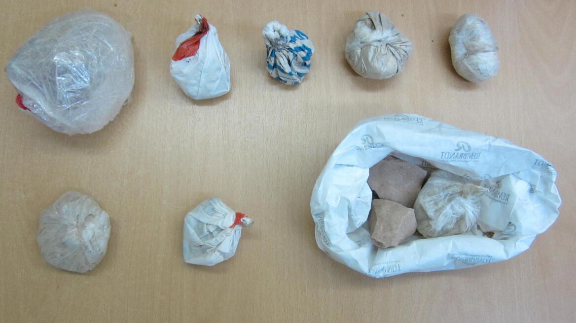  Αίγιο: Συλλήψεις για ναρκωτικά 