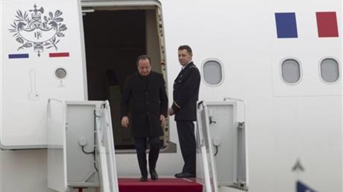 Έφτασε στις ΗΠΑ ο Φρανσουά Ολάντ