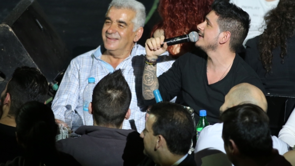 Stan: Πατέρας και γιος το έριξαν έξω