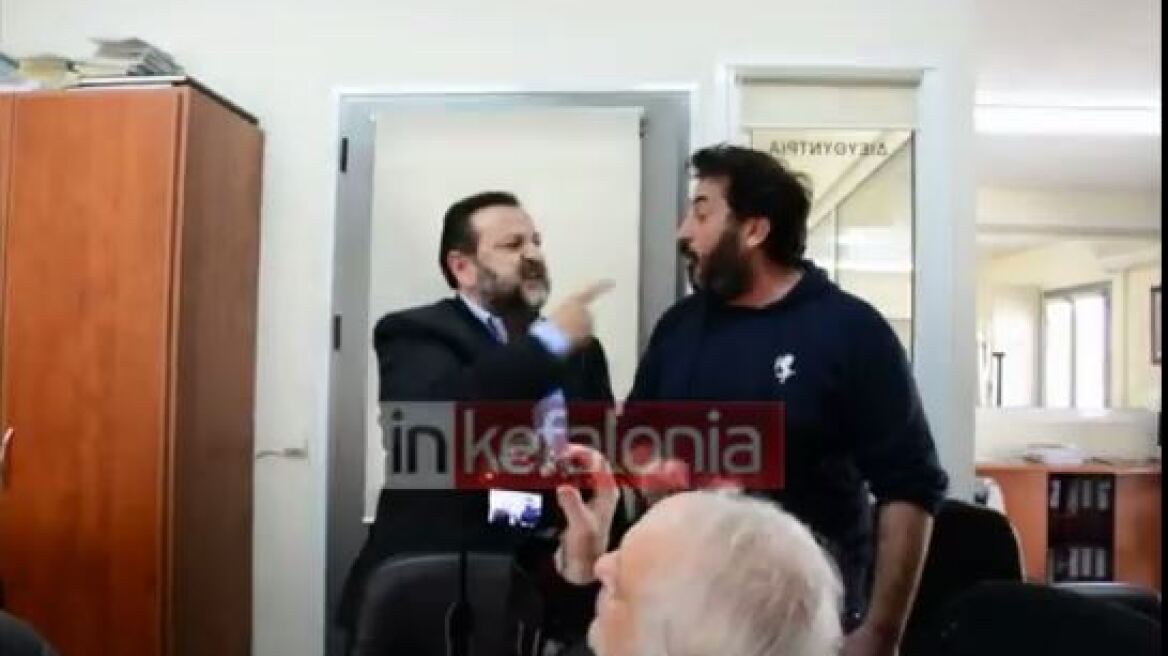 Κεφαλονιά: Παραλίγο στα χέρια ο Κεγκέρογλου με τον πρόεδρο του εργατικού κέντρου