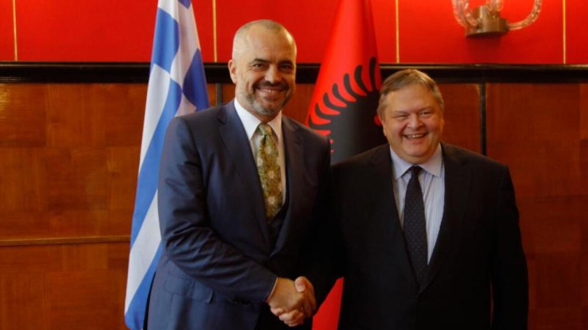 Στηρίζει την ευρωπαϊκή προοπτική της Αλβανίας ο Βενιζέλος