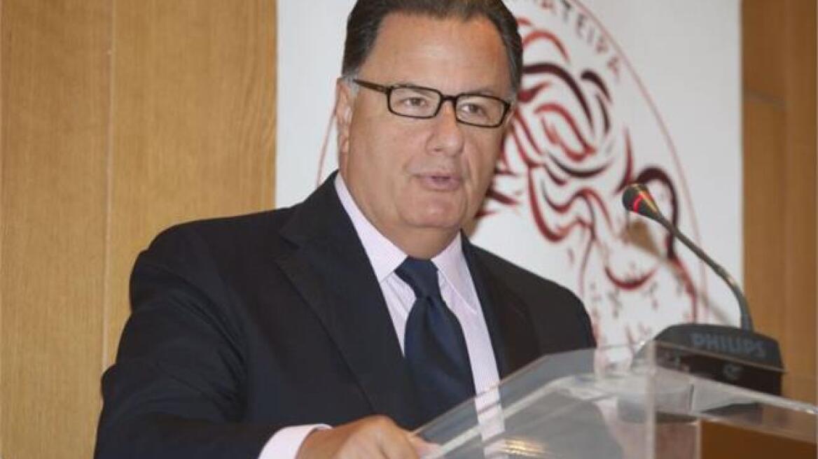Panos Rigopoulos Βίντεο: Ο Πάνος Παναγιωτόπουλος αποχωρεί από το βήμα επειδή γέλασαν σε ...