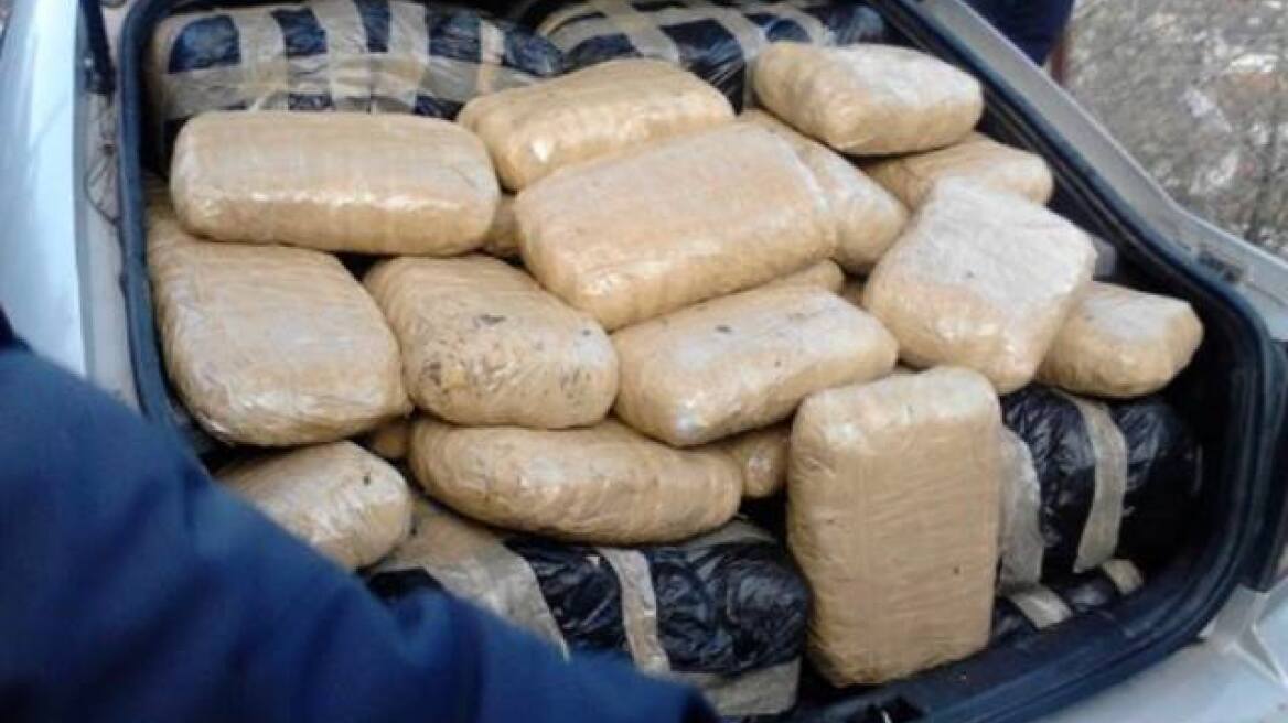 Μπλόκο σε 70 κιλά χασίς στην Αιτωλοακαρνανία