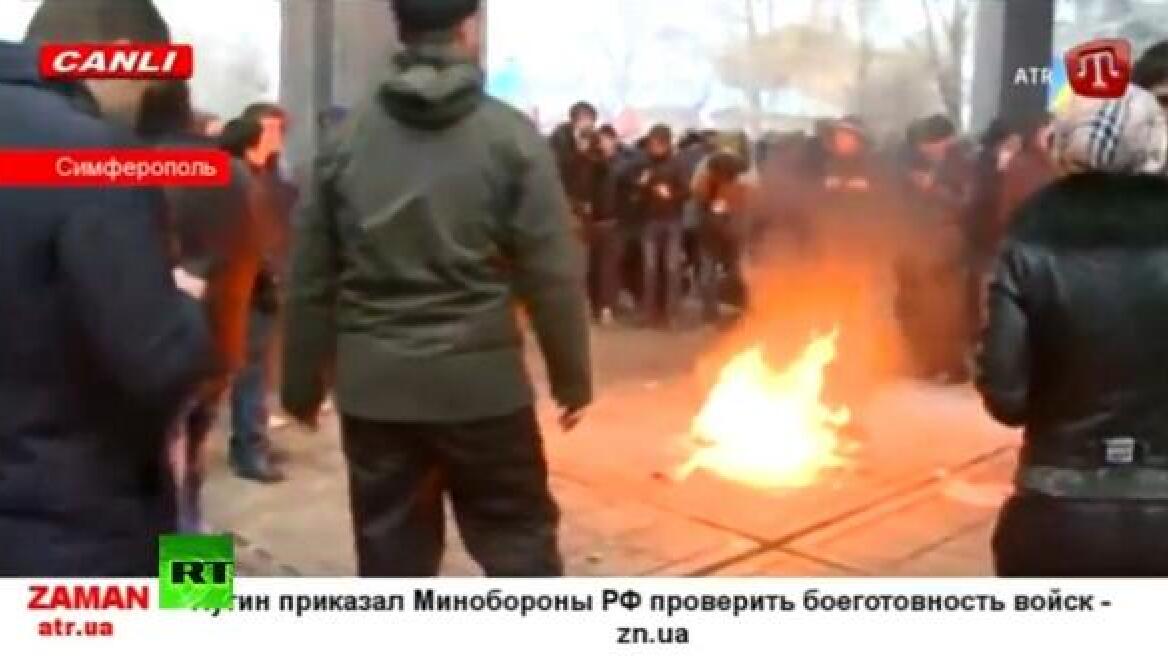 Ουκρανία: Ένας νεκρός στη Συμφερόπολη της Κριμαίας