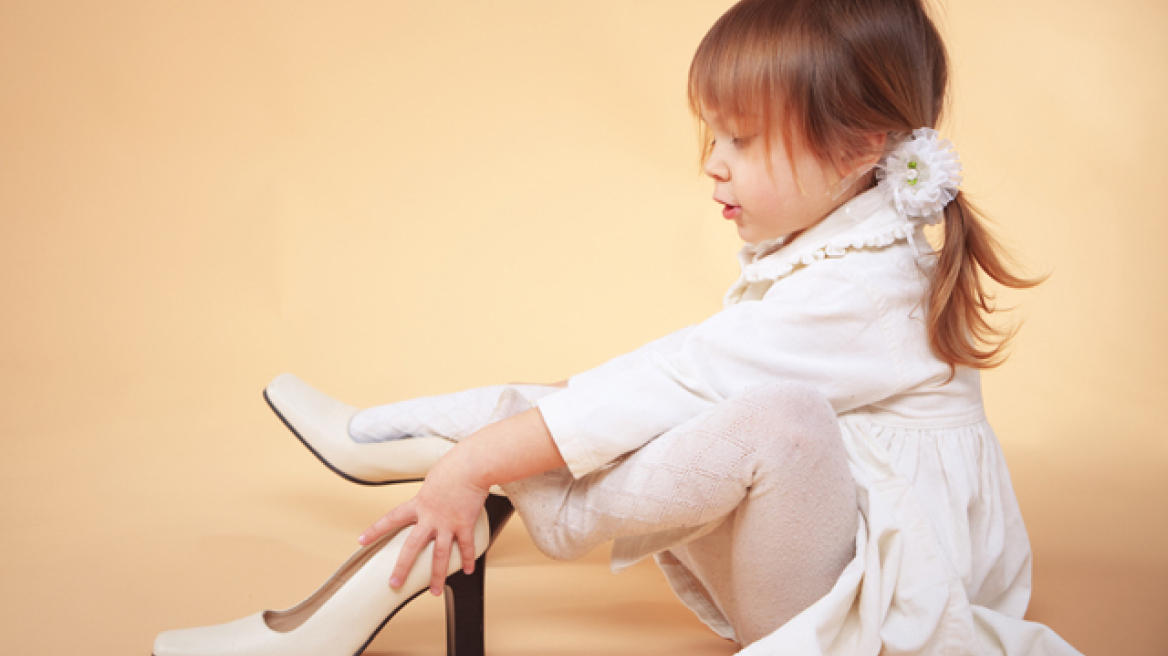 Βίντεο: Δείτε πώς τα τα παιδιά είναι ο καθρέφτης μας και αλλάξτε συμπεριφορά