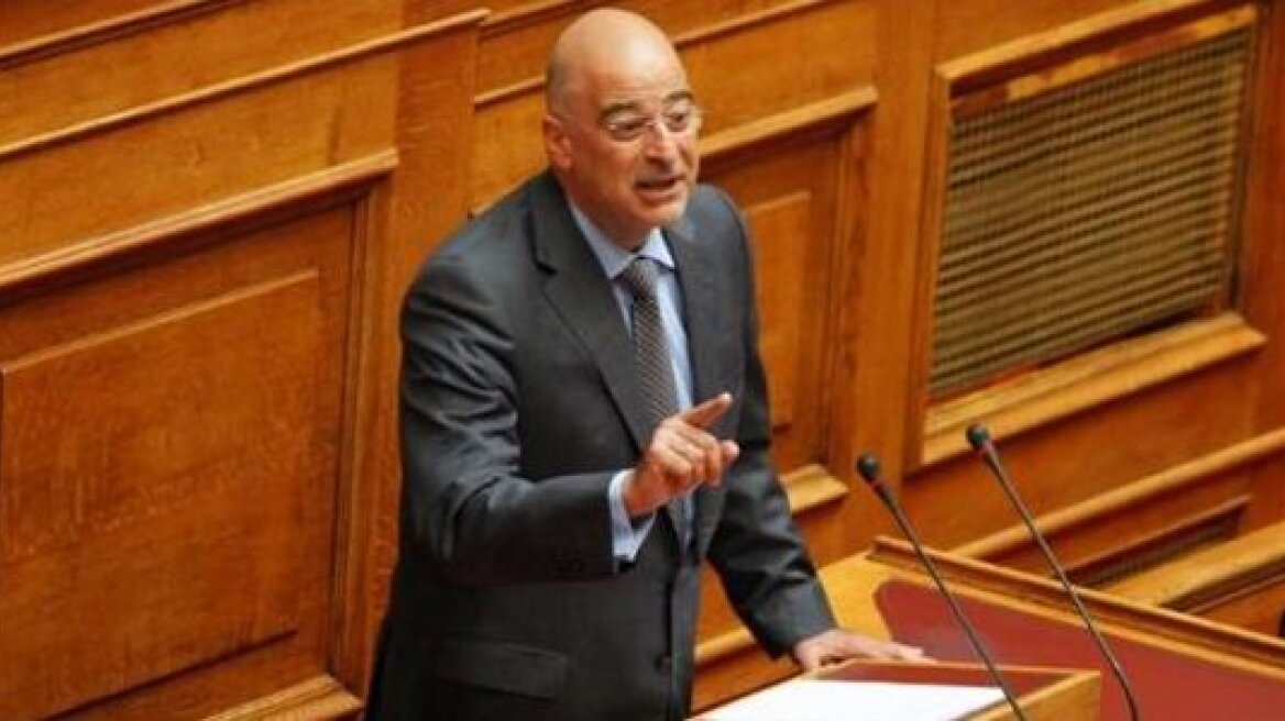 Δένδιας σε Λαφαζάνη: Να σας κεράσουμε ένα τσαγάκι να ηρεμείτε 