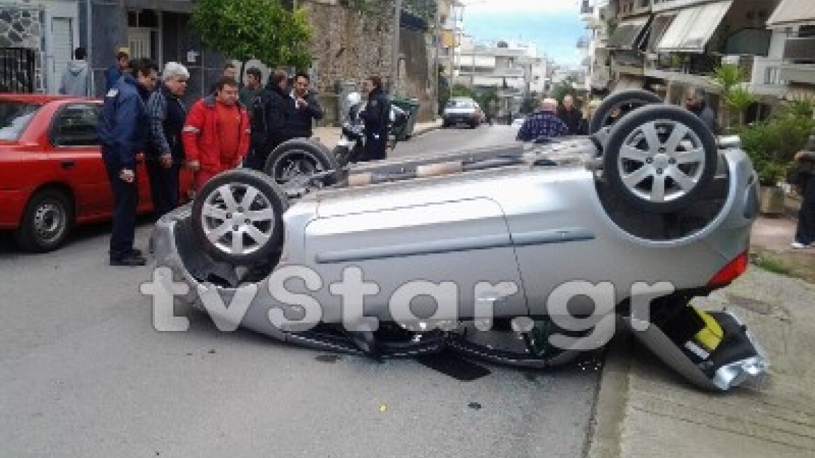 Λαμία: Αναποδογύρισε αυτοκίνητο στο κέντρο της πόλης
