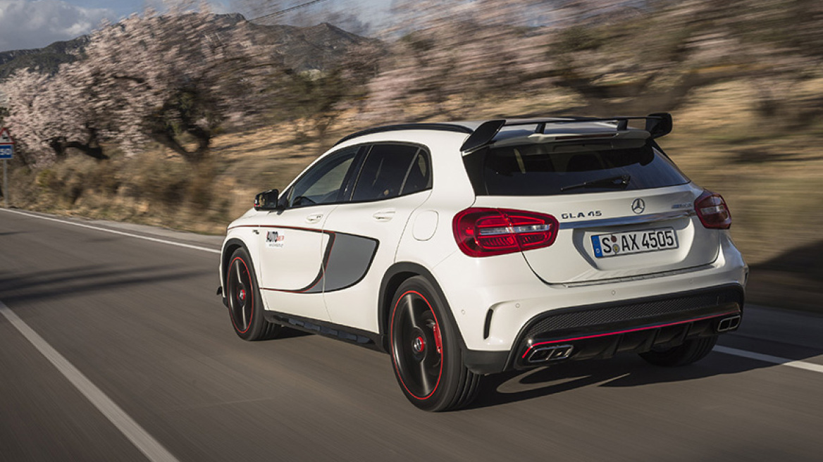 Οδηγούμε στην Ισπανία τις GLA και GLA 45 AMG