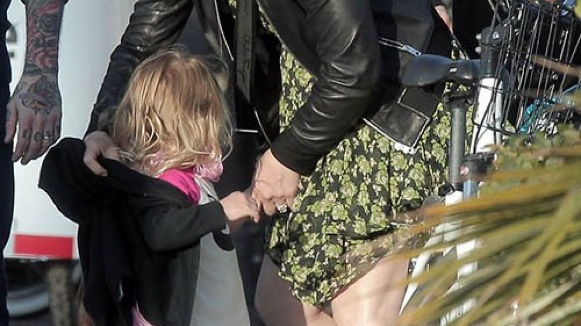 Pink: Βόλτα με την οικογένειά της