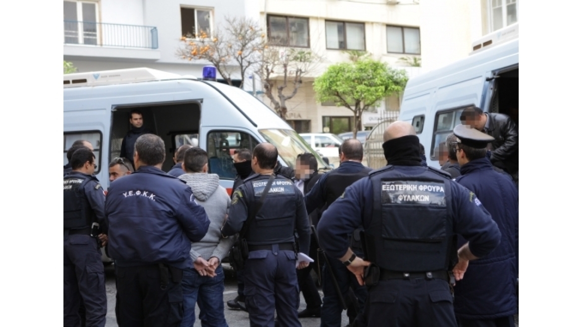 Ηράκλειο: Τρεις προφυλακίσεις για το κύκλωμα των εκβιαστών