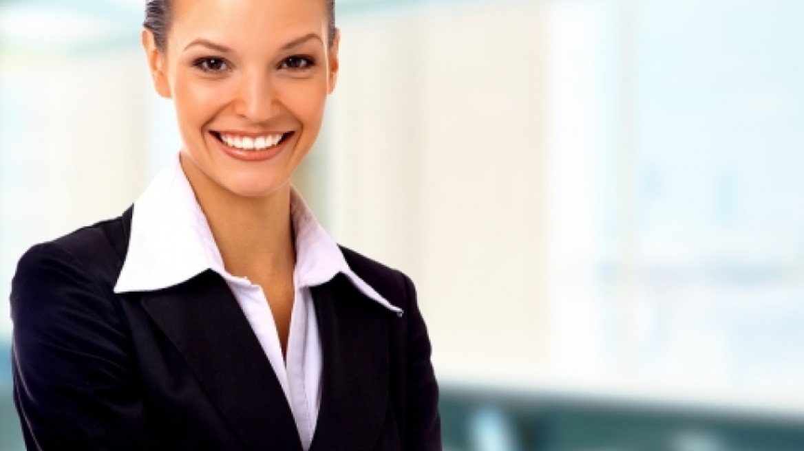 Μπορεί η θετική σκέψη να σε κάνει πιo χαρούμενη;