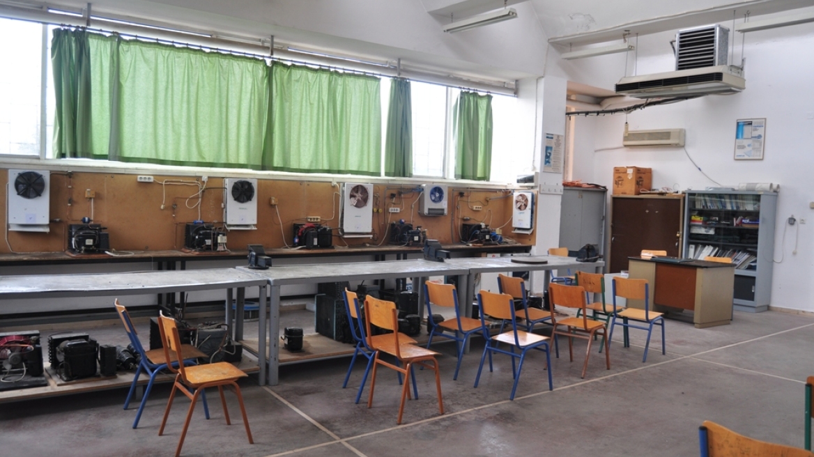 Έληξε για τον Αλβανό ενήλικο μαθητή του ΕΠΑΛ η προθεσμία να εγκαταλείψει τη χώρα
