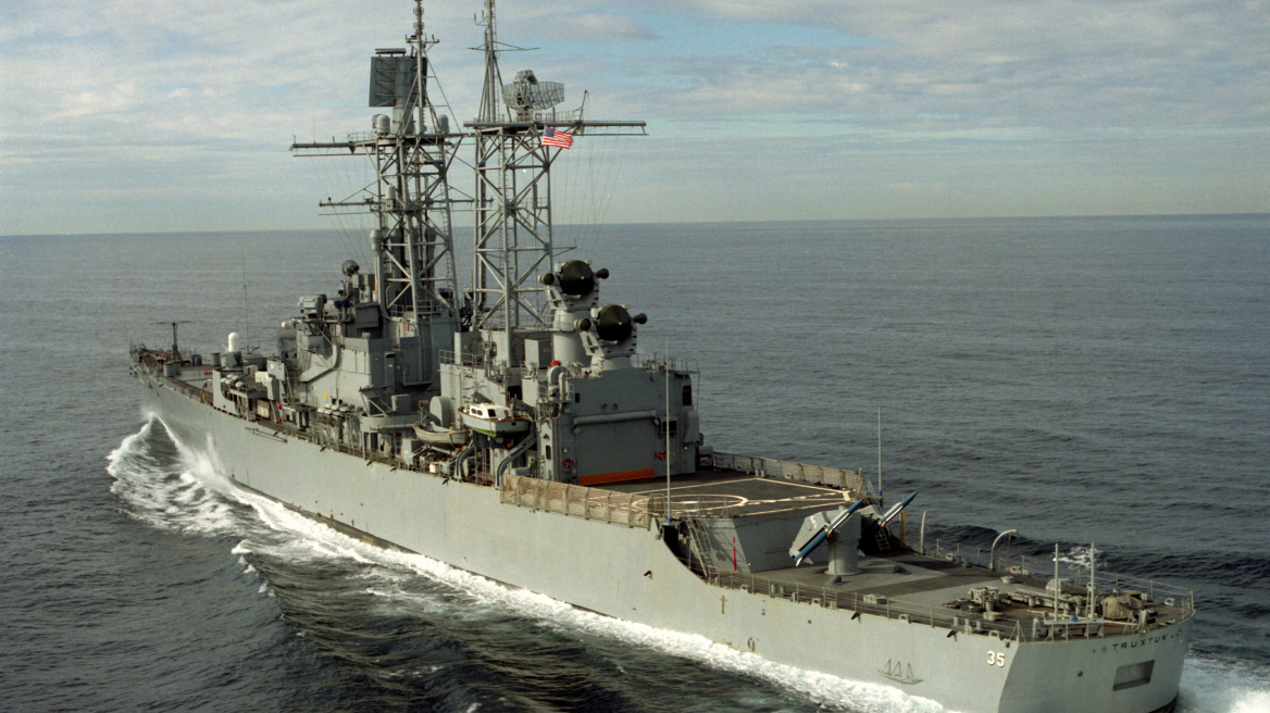 Δεν φεύγει από τη Μαύρη Θάλασσα το πλοίο του πολεμικού ναυτικού των ΗΠΑ