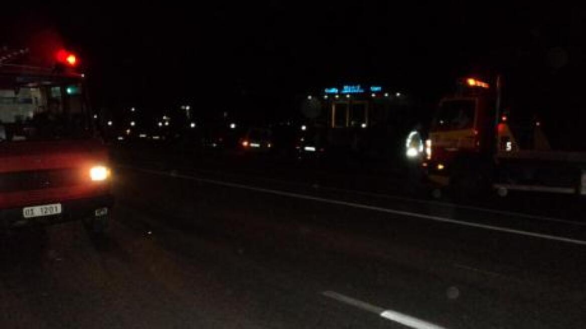 Πάτρα: ΙΧ πέρασε στο αντίθετο ρεύμα και καρφώθηκε σε μάντρα μεταχειρισμένων