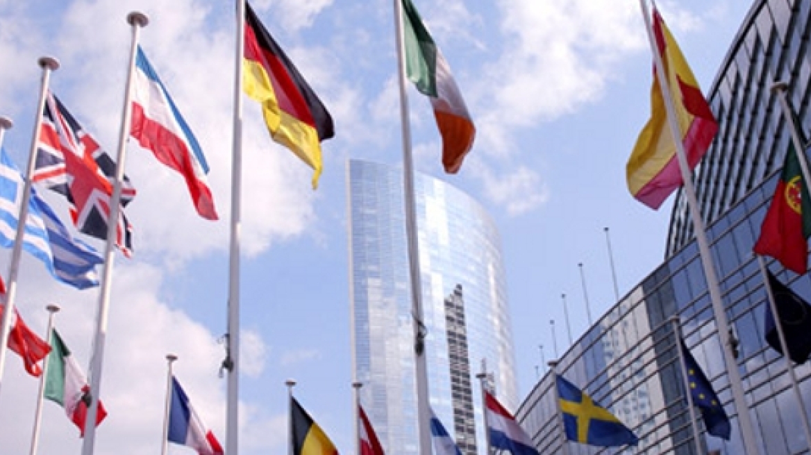 ΕΕ: Δεν αναγνωρίζει και δεν θα αναγνωρίσει την προσάρτηση της Κριμαίας