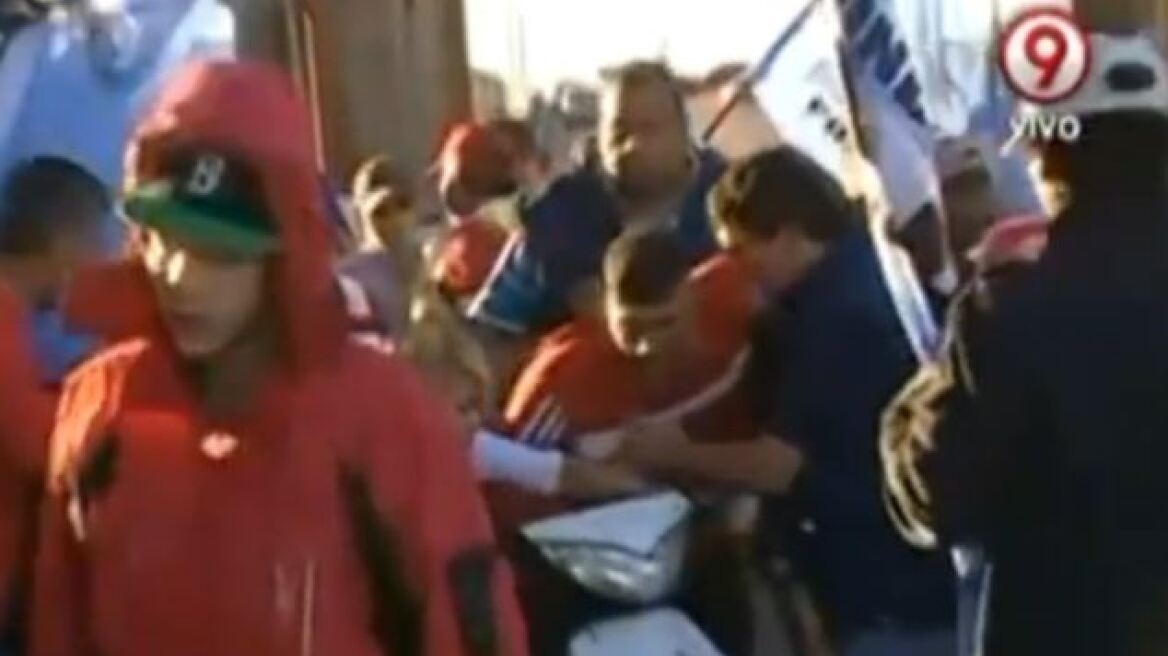 Αργεντινή: Απεργοί πετούν άντρα από γέφυρα