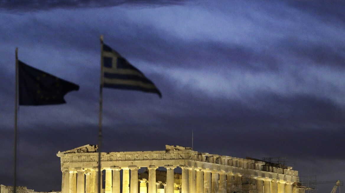 FAZ: Η Ελλάδα παραμένει ασθενής - «Ηρεμιστικό χάπι» το κοινωνικό μέρισμα