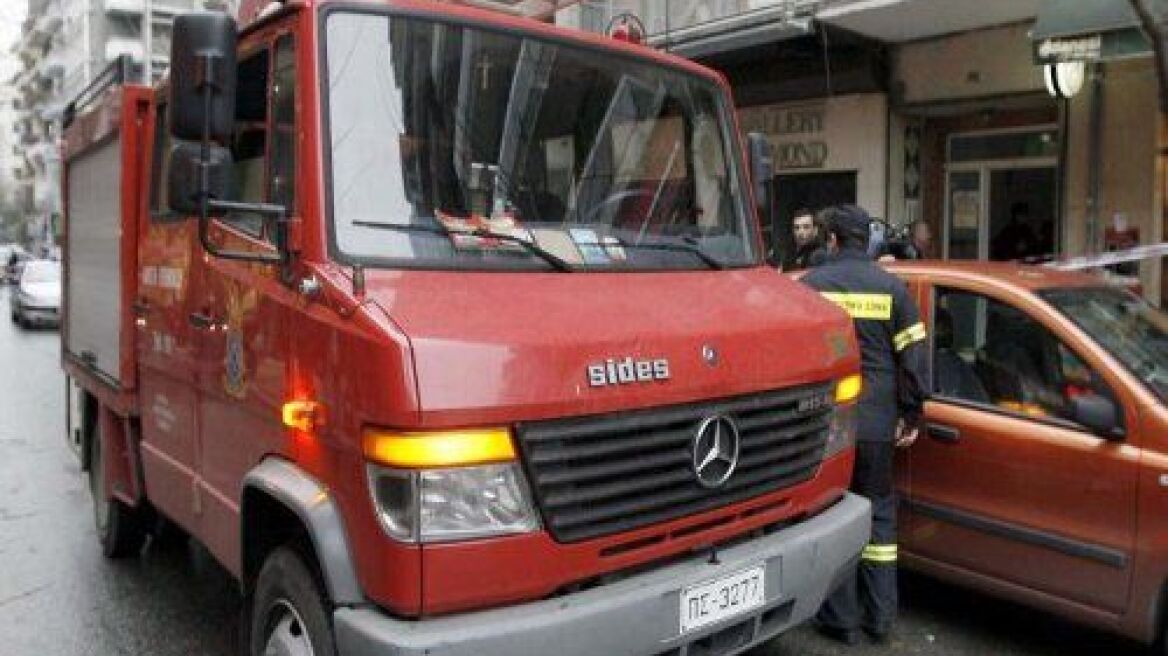 Νεκρός άνδρας από πυρκαγιά σε διαμέρισμα στην Καλλιθέα