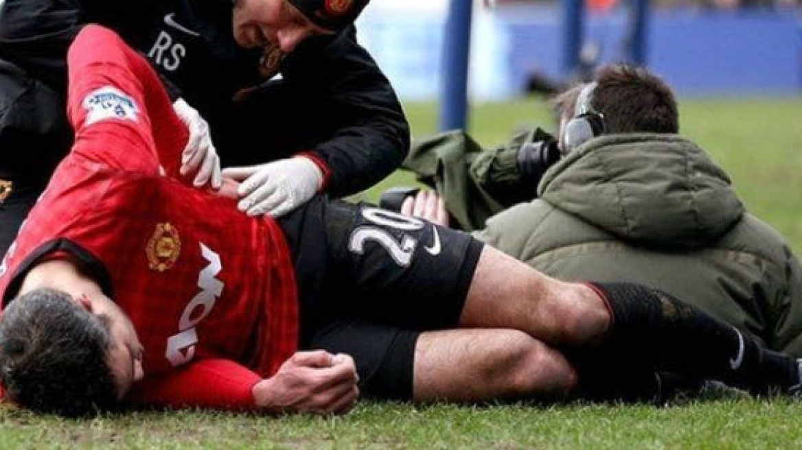 Νοκ-άουτ για τέσσερις με έξι εβδομάδες ο Φαν Πέρσι