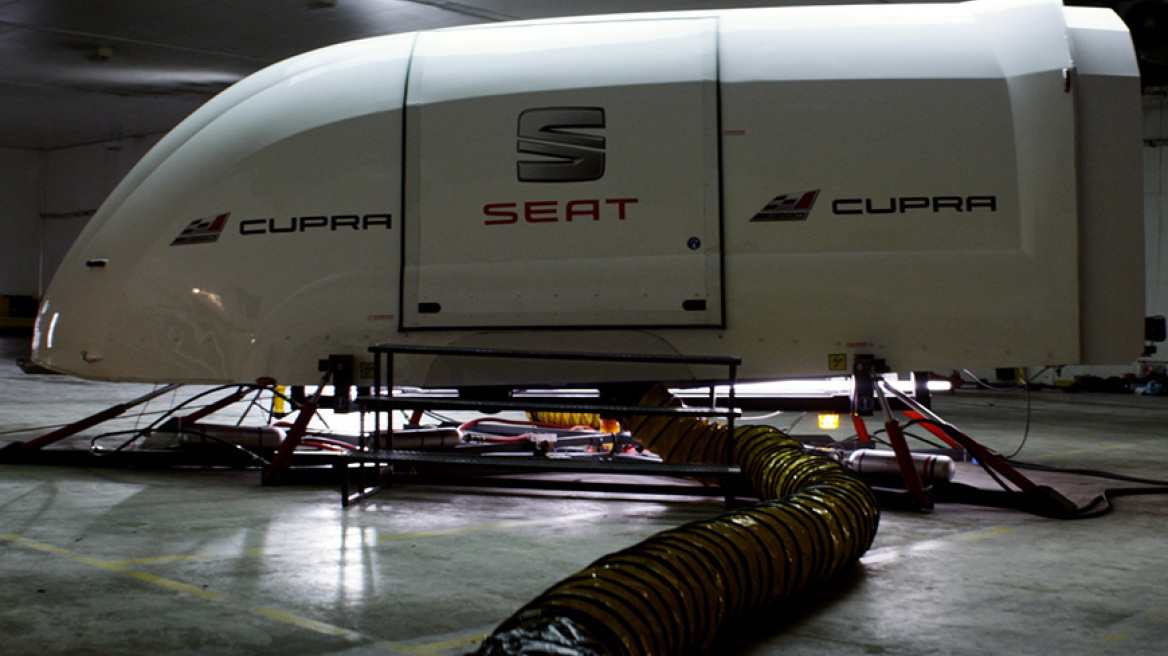 Video: Στον προσομοιωτή με το Leon Cupra. Ή μήπως όχι;