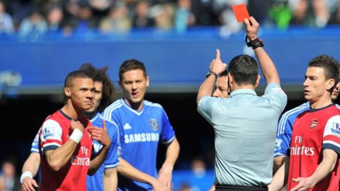 Τσέλσι-Άρσεναλ: Άλλος το χέρι, άλλος την κόκκινη