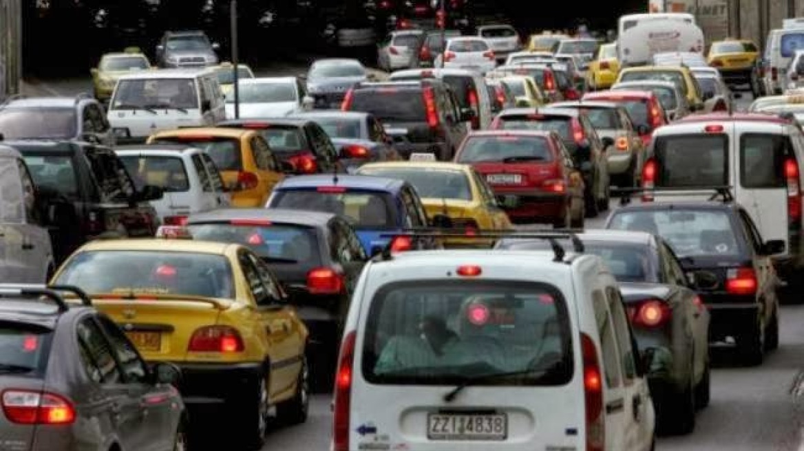 ΙΧ: Ανατροπές στη φορολογία - Μείωση 30% στα τεκμήρια