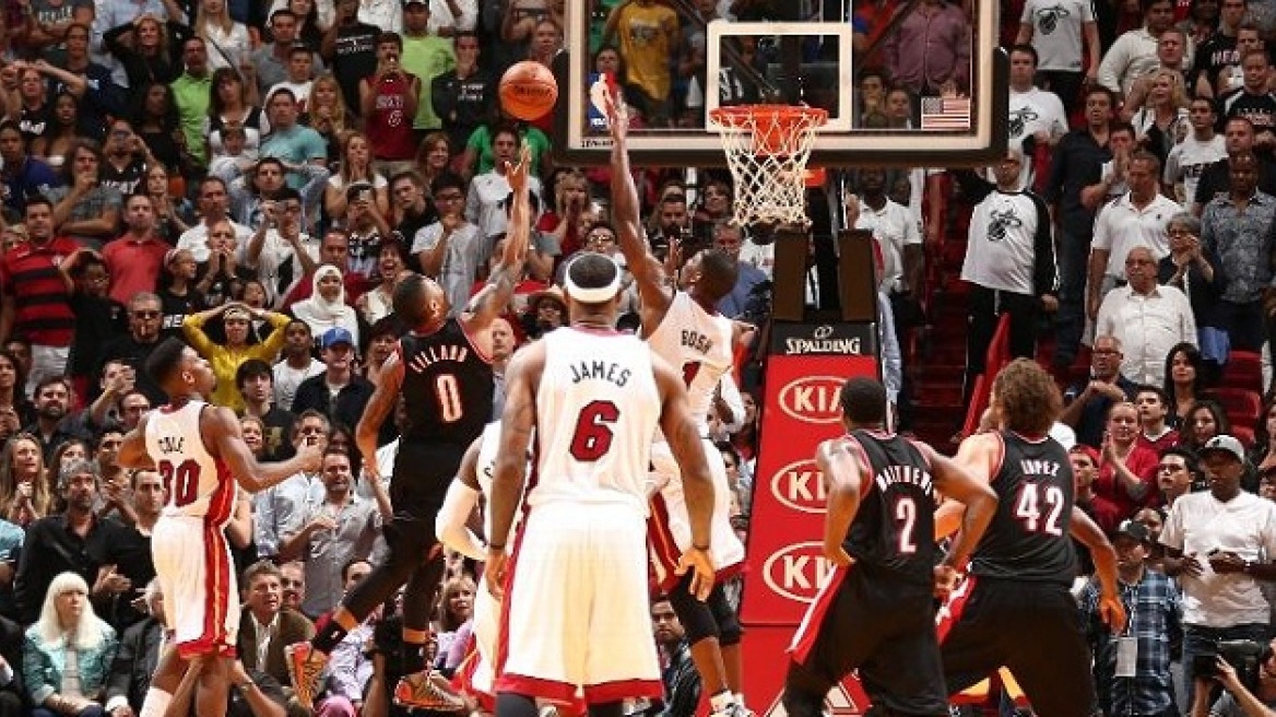 Λεμπρόν και μέσα, Μπος και έξω