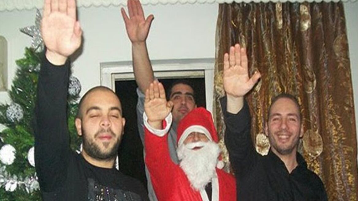 Ο Τραγάκης απέλυσε τον χρυσαυγίτη οδηγό του 