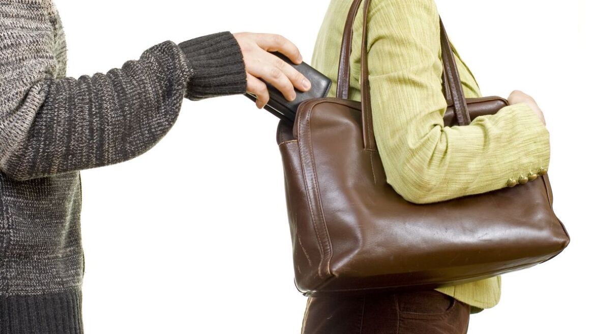 Κλοπές με «άρωμα» γυναίκας σε Λαμία και Χαλκίδα