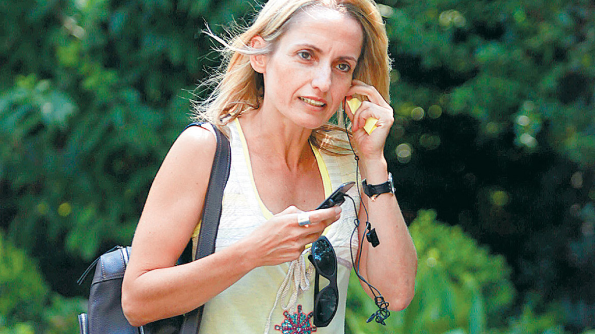 Τίνα Μπιρμπίλη, μόνη, στο Ναϊρόμπι: «Δεν τα βγάζω πέρα με 141.000$»