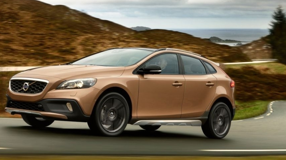 Από 22.900€ το αυτόματο Volvo V40CC diesel