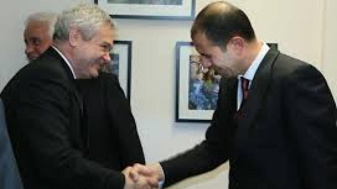 Στη Νότιο Αφρική οι διαπραγματευτές για το Κυπριακό