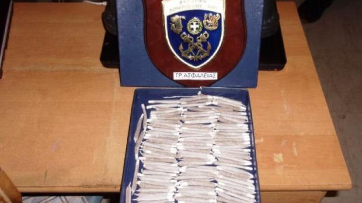 Χίος: Μετέφερε με το πλοίο 120 τσιγαριλίκια