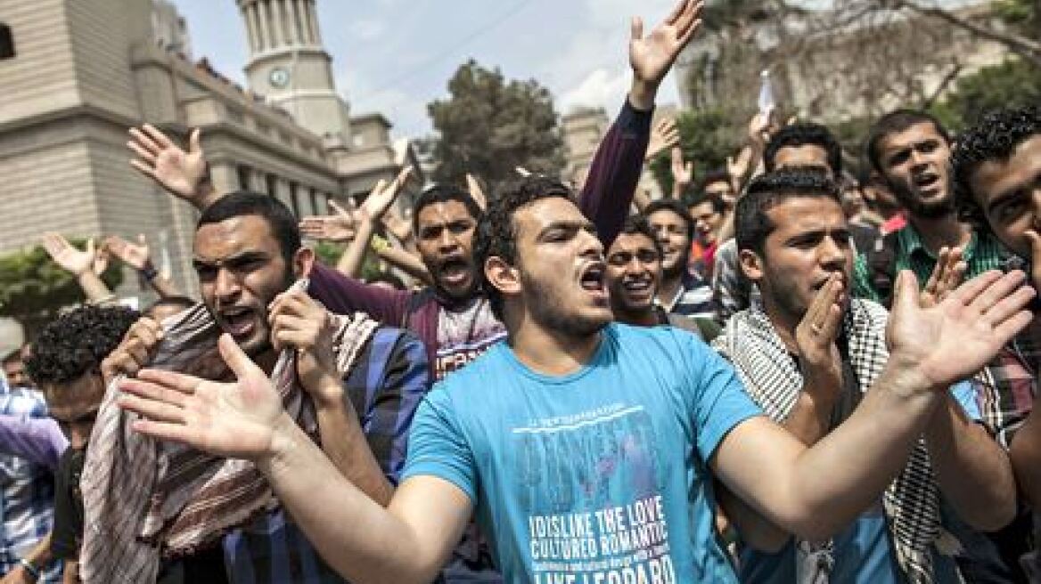 Αίγυπτος: Η αστυνομία τιμωρεί με... βιασμούς τους υποστηρικτές του Μόρσι