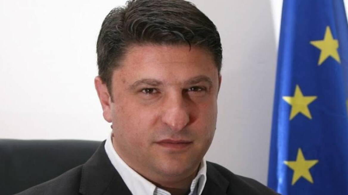 «Ανταρσία» στη ΝΔ: Σγουρό αντί Κουμουτσάκου επέλεξε ο δήμαρχος Βύρωνα