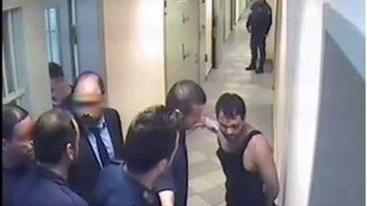Ελεύθεροι άλλοι δύο δεσμοφύλακες για το θάνατο του Αλβανού φονιά